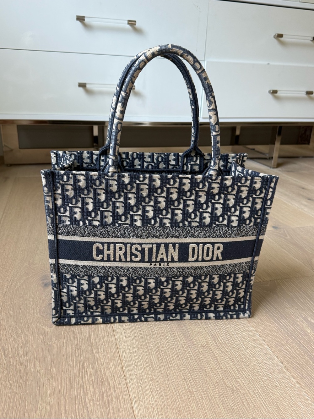Designer Tote - Picture 3 of 9